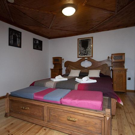 Старата Баkалия The Old Grocery, Guest Rooms Baltjik Exteriör bild