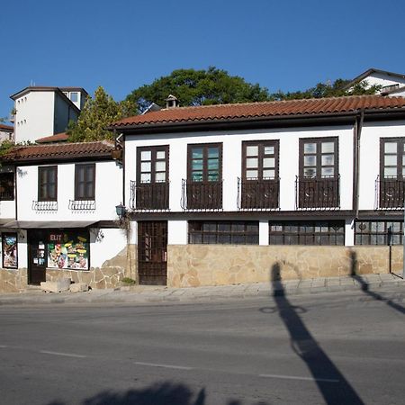 Старата Баkалия The Old Grocery, Guest Rooms Baltjik Exteriör bild