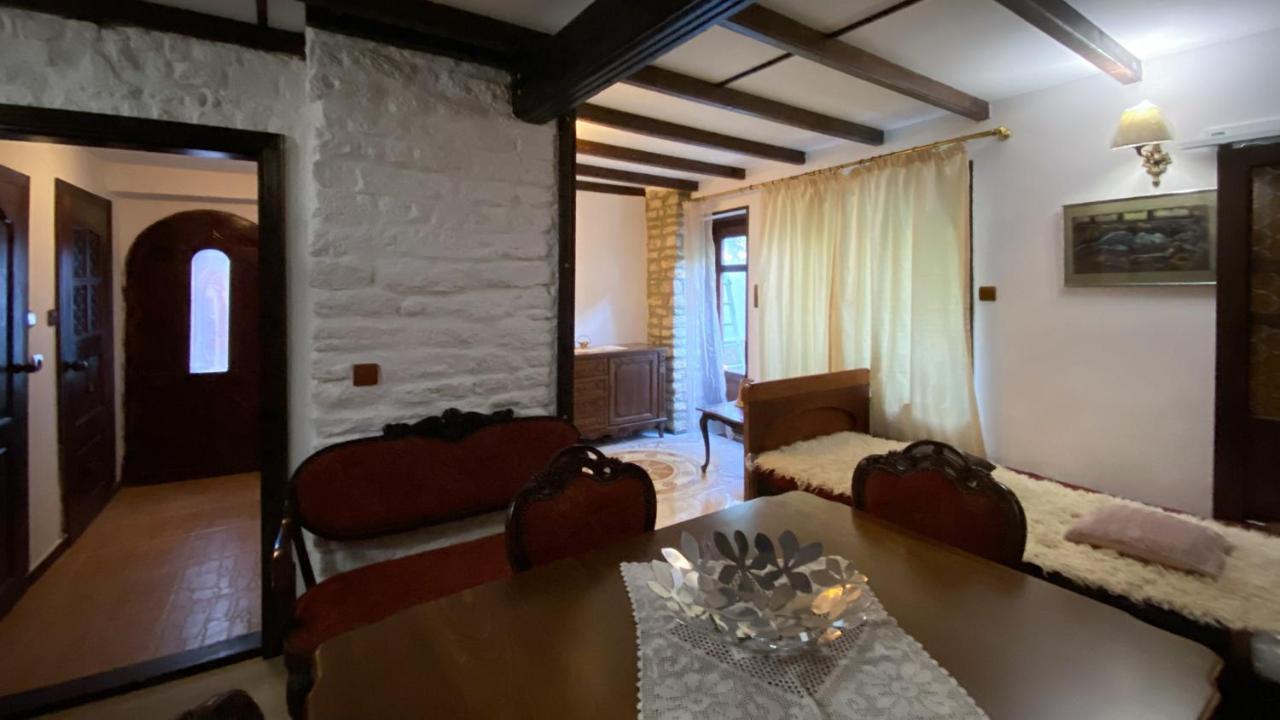 Старата Баkалия The Old Grocery, Guest Rooms Baltjik Exteriör bild