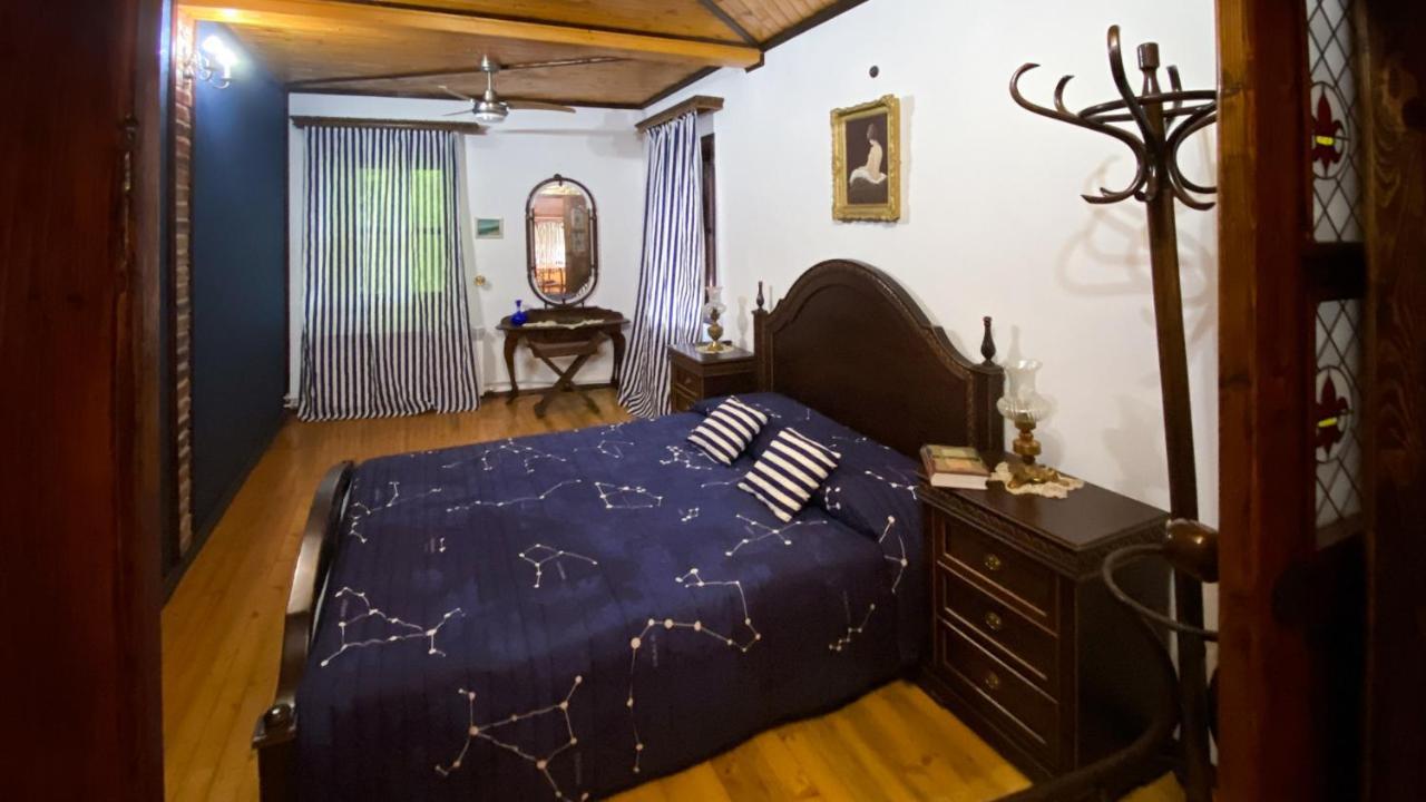 Старата Баkалия The Old Grocery, Guest Rooms Baltjik Exteriör bild