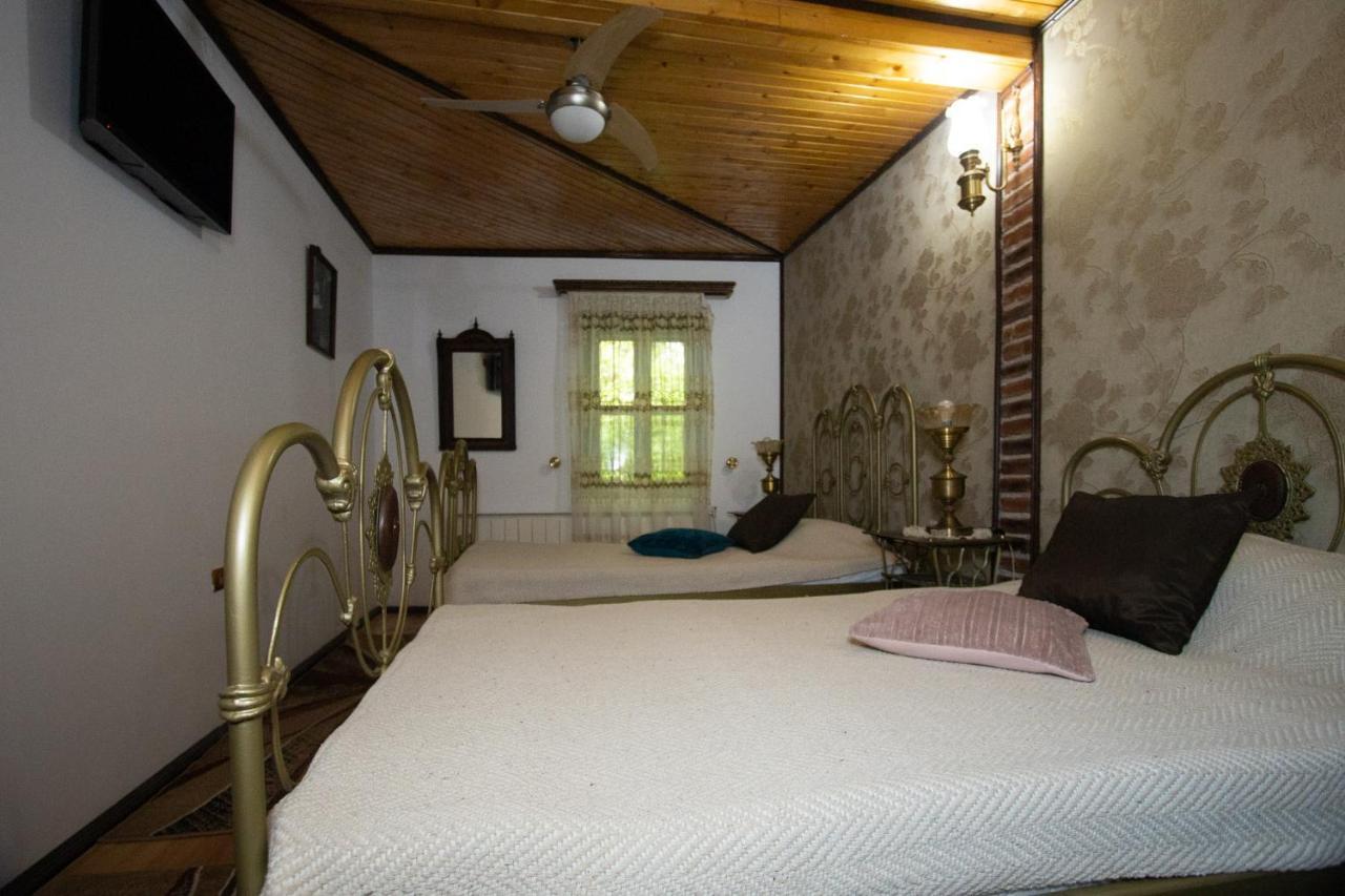 Старата Баkалия The Old Grocery, Guest Rooms Baltjik Exteriör bild