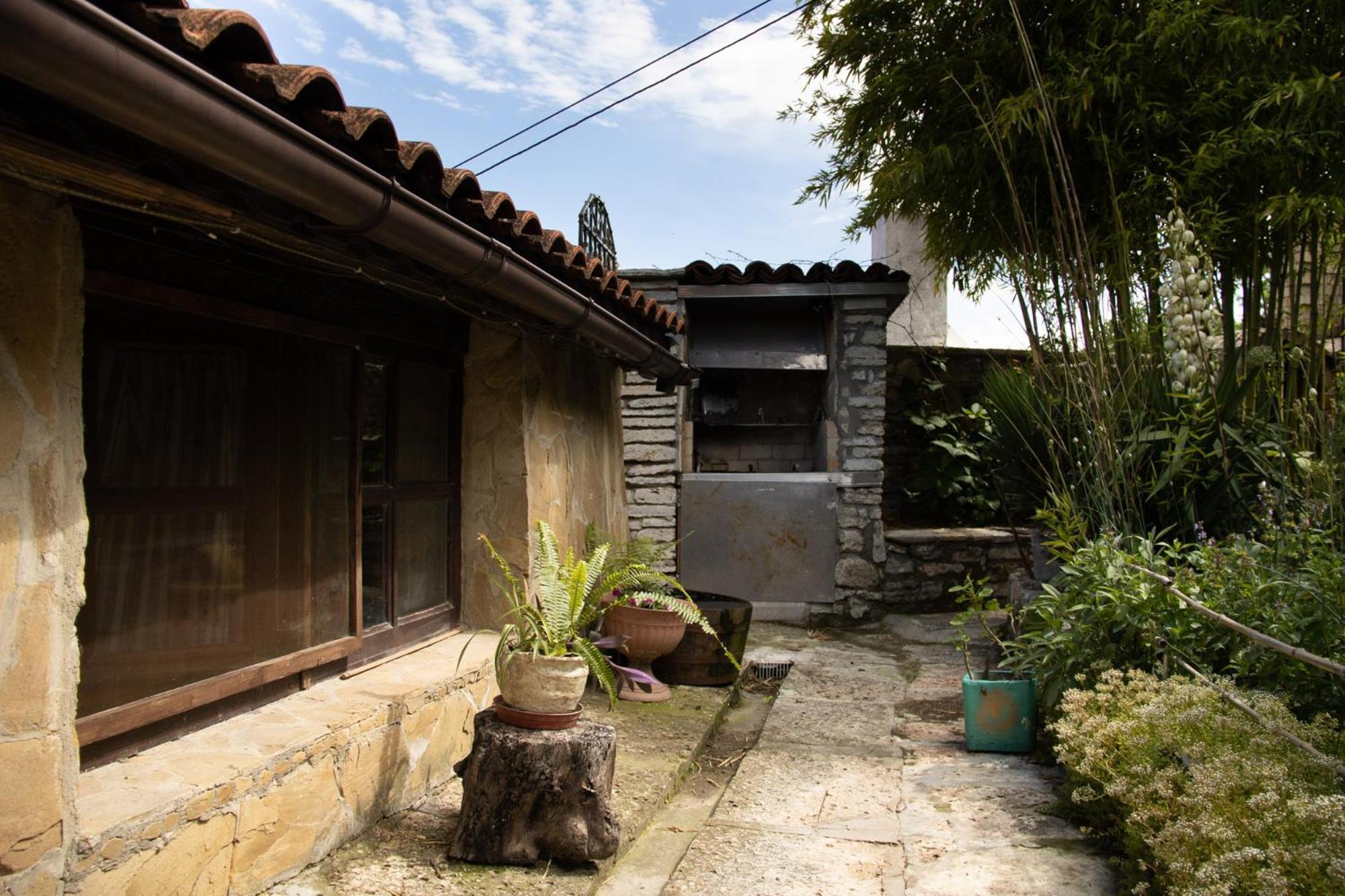 Старата Баkалия The Old Grocery, Guest Rooms Baltjik Exteriör bild